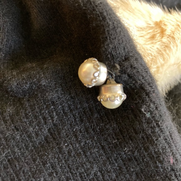 Vintage 1960’s sweater with fur collar & jewel button closures - Picture 6 of 8